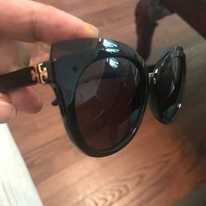 New genuine Tory Burch, genuine  sunglasses!